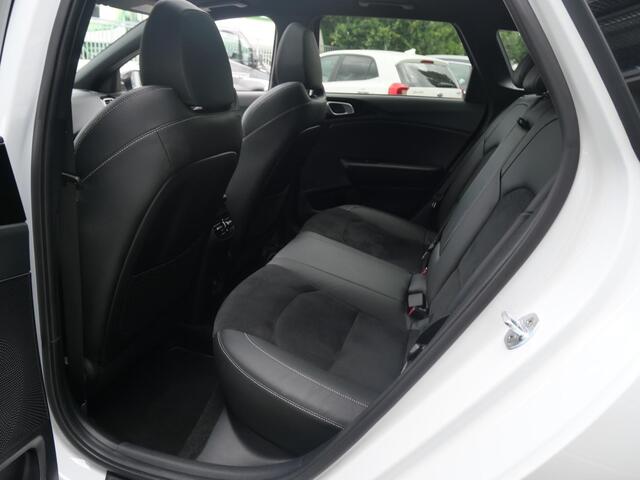 KIA CEE D Ceed Sportswagon 1.0 T-GDi GT-Line | LED | Carplay | Schuif-/Kanteldak | Clima | Camera | Navi | Camera