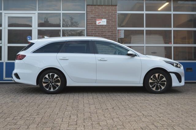 KIA CEE D Ceed Sportswagon 1.6 GDI PHEV | CAMERA - 1e EIG