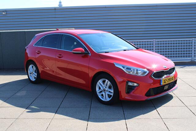 KIA CEE D Ceed 1.4 T-GDi DynamicPlusLine AUTOMAAT STOEL- STUURVERWARMING, EXTRA GETINT GLAS, NAVIGATIE