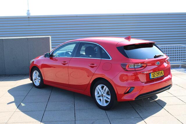 KIA CEE D Ceed 1.4 T-GDi DynamicPlusLine AUTOMAAT STOEL- STUURVERWARMING, EXTRA GETINT GLAS, NAVIGATIE