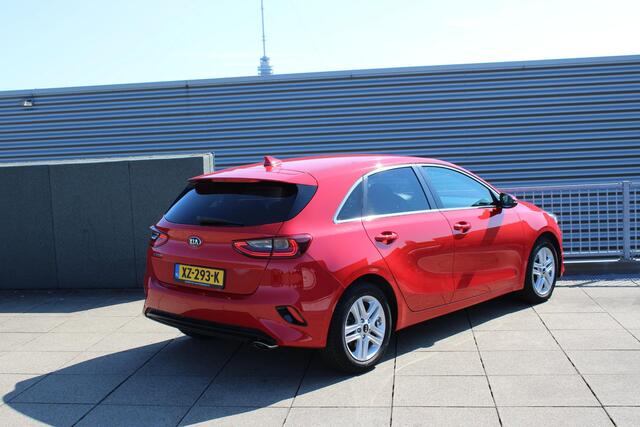 KIA CEE D Ceed 1.4 T-GDi DynamicPlusLine AUTOMAAT STOEL- STUURVERWARMING, EXTRA GETINT GLAS, NAVIGATIE