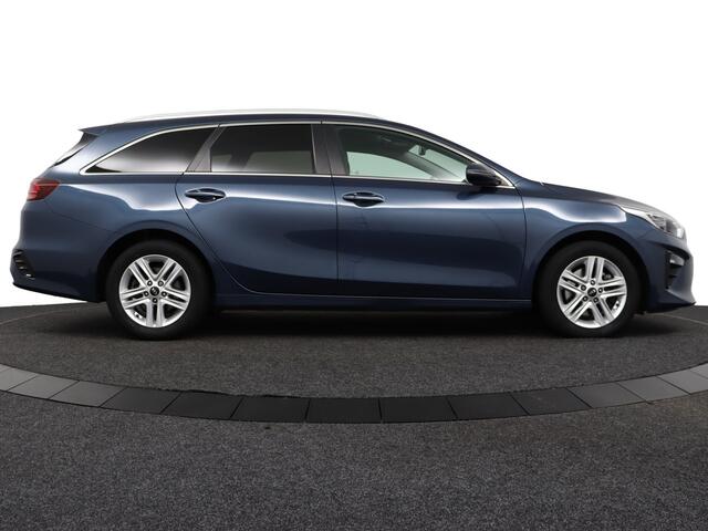 KIA CEE D Ceed Sportswagon 1.5 T-GDi DynamicPlusLine - Parkeerhulp - Stoel/stuurverarming - Navigatie - Lichtmetalen velgen - Cruisecontrole