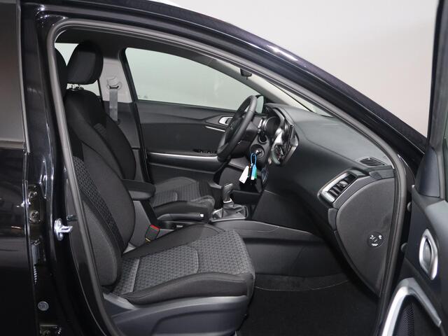KIA CEE D Ceed SW 1.0 T-GDi ComfortLine | Klimaatregeling | Dakrails | Cruise control | Achteruitrijcamera | Navigatie |