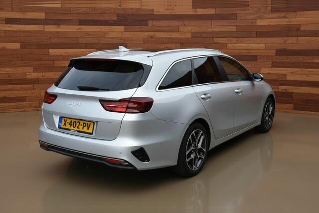 KIA CEE D Ceed Sportswagon 1.0 T-GDi ExecutiveLine | PANORAMADAK | 120PK | CARPLAY | CAMERA