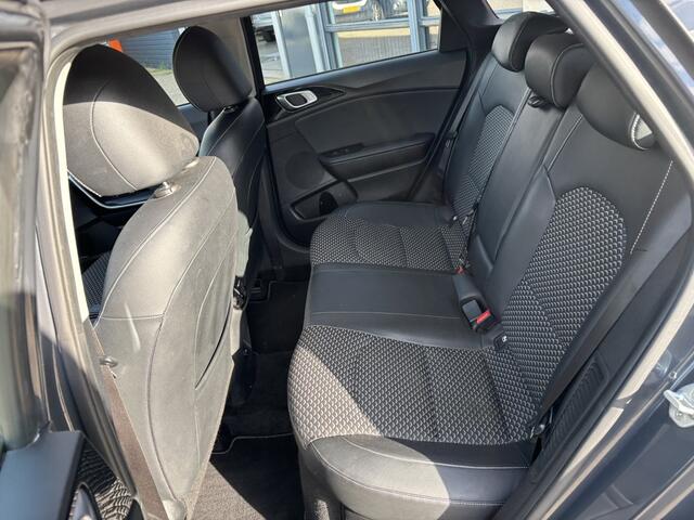 KIA CEE D Ceed Sportswagon 1.6 GDI PHEV DynamicPlusLine / Trekhaak / Allseason banden / Navi / Applecarplay/AndroidAuto /
