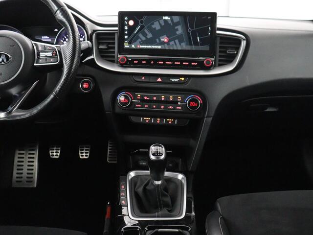 KIA CEE D Ceed Sportswagon 1.5 T-GDi GT-Line Business Edition | Leder/ alcantara | Stuur/stoel verwarming | Carplay | Camera | Park assist | Climate control | Trekhaak