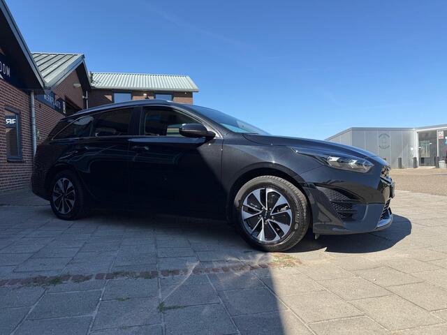 KIA CEE D Ceed Sportswagon 1.6 GDi 141PK PHEV DynamicPlusLine 1ste Eigenaar Navi | Camera | Keyless | Dodehoek | Elek. achterklep | Stoelverwarming