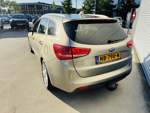 KIA CEE D cee'd Sportswagon 1.6 GDI DynamicLine Automaat Stoelverwarming | Trekhaak | Verzwaarde achterveren
