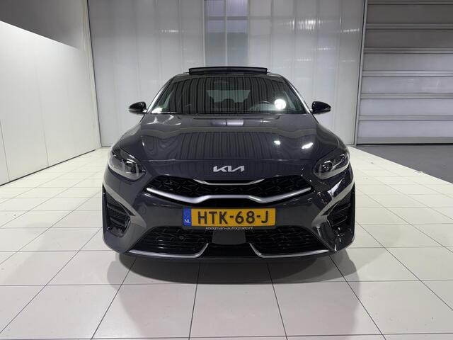 KIA CEE D Ceed 1.5 T-GDi GT-PlusLine AUTOMAAT, Schuif kantel dak, 18 inch, Stoel en Stuur verwarming, Apple Carplay/Android Auto.