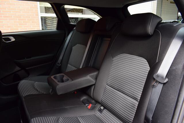 KIA CEE D Ceed Sportswagon 1.5 T-GDi DynamicLine Automaat | Trekhaak | Navi | Camera | Adaptieve Cruise Control | Tot 10Jr. Kia-Garantie |