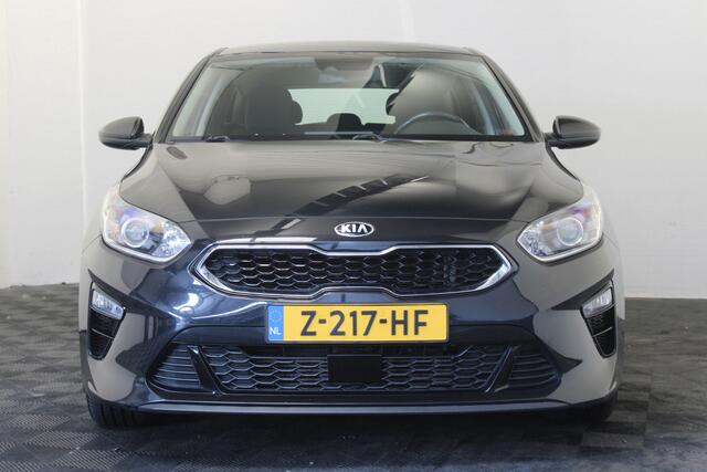 KIA CEE D Ceed 1.6 CRDi MHEV DynamicPlusLine