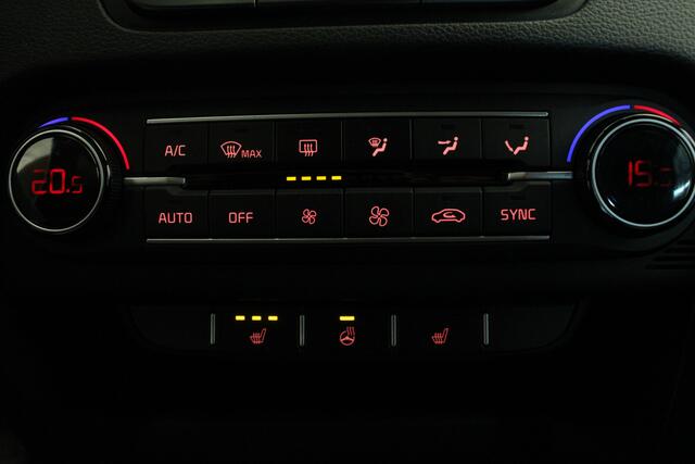 KIA CEE D Ceed 1.6 CRDi MHEV DynamicPlusLine