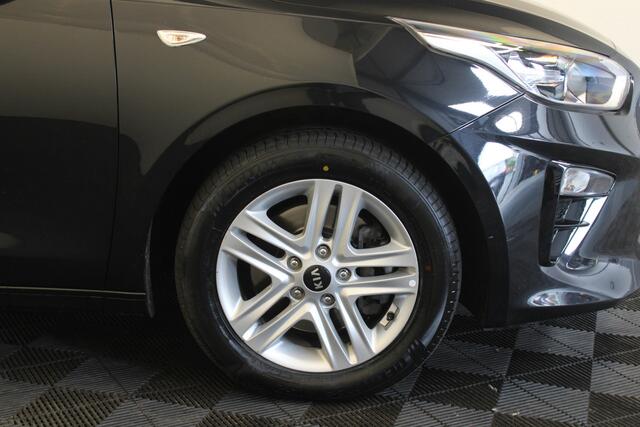 KIA CEE D Ceed 1.6 CRDi MHEV DynamicPlusLine