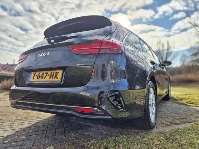 KIA CEE D Ceed Sportswagon 1.0 T-GDi DynamicLine | Navi | Camera | Cruise control |