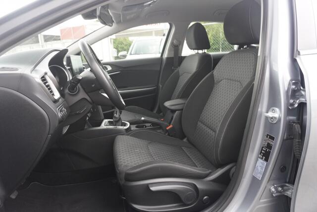 KIA CEE D Ceed Sportswagon 1.0 T-GDi DynamicLine CarPlay | Clima | NAP | Navigatie