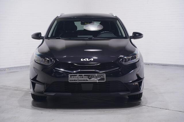 KIA CEE D Ceed Sportswagon 1.0 T-GDi MHEV DynamicPlusLine 1e eigen. NAP 17"-lmv PDC achter camera Navigatie half lederen bekleding APPLE-carplay DAB-ontvangst lane-assist stoel/stuur-verwarming ACC dakrail-allu electrische-achterklep private-glas LED-verlichting