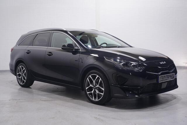 KIA CEE D Ceed Sportswagon 1.0 T-GDi MHEV DynamicPlusLine 1e eigen. NAP 17"-lmv PDC achter camera Navigatie half lederen bekleding APPLE-carplay DAB-ontvangst lane-assist stoel/stuur-verwarming ACC dakrail-allu electrische-achterklep private-glas LED-verlichting