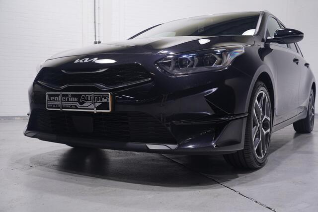 KIA CEE D Ceed Sportswagon 1.0 T-GDi MHEV DynamicPlusLine 1e eigen. NAP 17"-lmv PDC achter camera Navigatie half lederen bekleding APPLE-carplay DAB-ontvangst lane-assist stoel/stuur-verwarming ACC dakrail-allu electrische-achterklep private-glas LED-verlichting