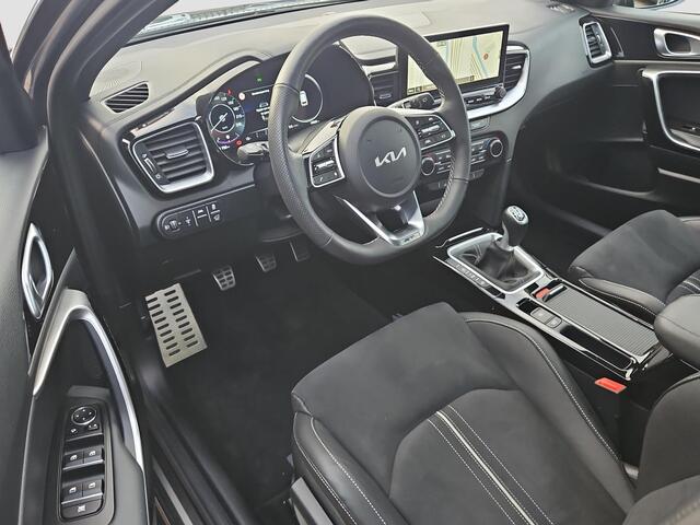 KIA CEE D Ceed Sportswagon 1.5 T-GDi GT-Line | Sportstuur | Pano | Stoel- en Stuurverwarming | Dodehoek Ass. | Navi | Clima | Elektr. Achterklep |
