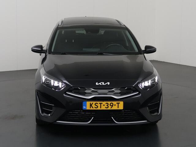KIA CEE D Ceed Sportswagon 1.6 GDI PHEV ExecutiveLine | Trekhaak Afneembaar | Nieuw Model | Panoramadak | Navigatie | Lederen Interieur | Stoelverwarming voor en achter | Ele.verstelbare stoel + geheugen | Camera | DAB | Stoelkoeling/verwarming |