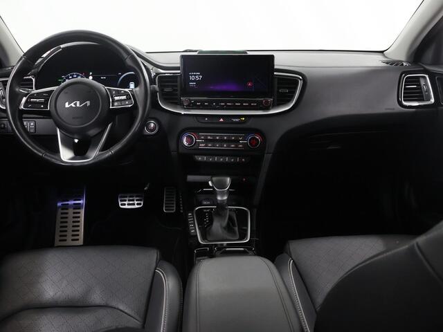 KIA CEE D Ceed Sportswagon 1.6 GDI PHEV ExecutiveLine | Trekhaak Afneembaar | Nieuw Model | Panoramadak | Navigatie | Lederen Interieur | Stoelverwarming voor en achter | Ele.verstelbare stoel + geheugen | Camera | DAB | Stoelkoeling/verwarming |