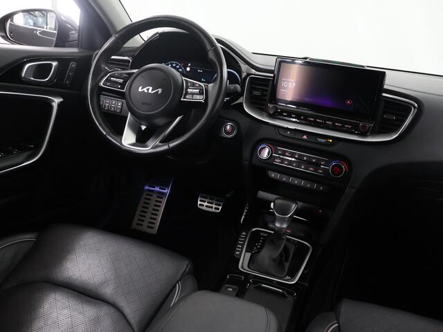 KIA CEE D Ceed Sportswagon 1.6 GDI PHEV ExecutiveLine | Trekhaak Afneembaar | Nieuw Model | Panoramadak | Navigatie | Lederen Interieur | Stoelverwarming voor en achter | Ele.verstelbare stoel + geheugen | Camera | DAB | Stoelkoeling/verwarming |