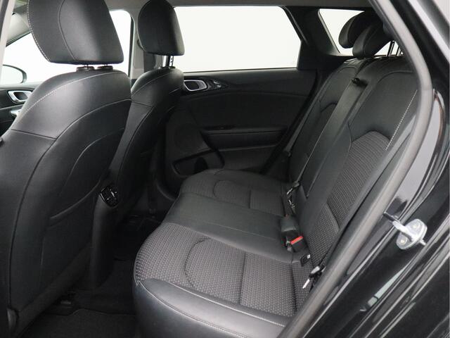 KIA CEE D Ceed Sportswagon 1.5 T-GDi DynamicPlusLine/ lage km/ trekhaak!