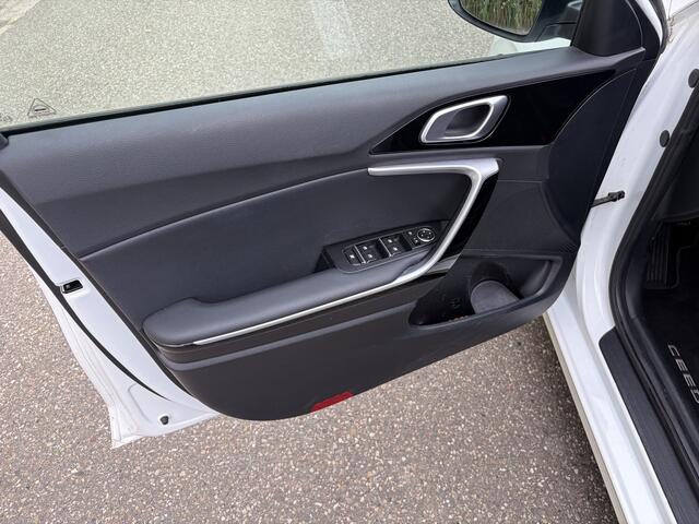 KIA CEE D Ceed 1.6 CRDi DynamicPlusLine / AUTOMAAT / NAVI / KEYLESS / INCL BTW