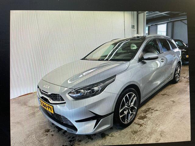 KIA CEE D Ceed Sportswagon 1.0 T-GDi ExecLine STOEL&STUUR VERW. / PANODAK / VIRTUAL.COCKPIT / GROOT.NAVI / FULL.LED