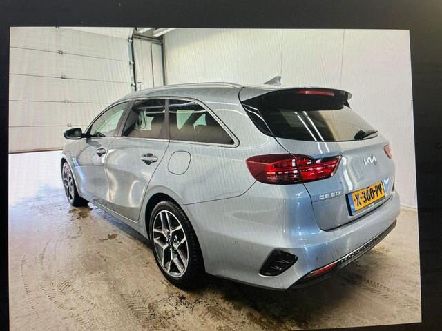 KIA CEE D Ceed Sportswagon 1.0 T-GDi ExecLine STOEL&STUUR VERW. / PANODAK / VIRTUAL.COCKPIT / GROOT.NAVI / FULL.LED