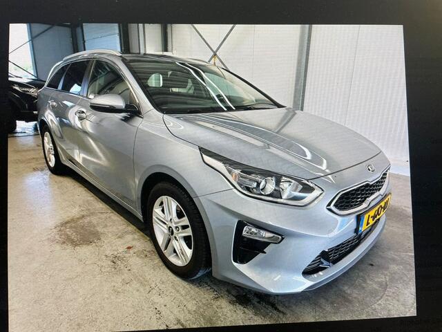 KIA CEE D Ceed Sportswagon 1.5 T-GDi Dyn.PlusL. STOEL&STUUR VERW. / CAMERA / CLIMA / NAVI / CRUISE