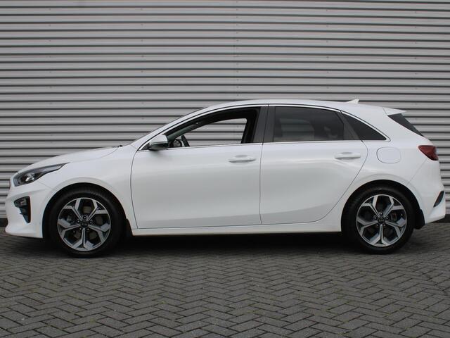 KIA CEE D Ceed 1.4 T-GDi DynamicPlusLine | 17 inch | Navi | Camera | Trekhaak | Stoel- Stuurverwarming |