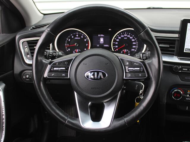 KIA CEE D Ceed 1.4 T-GDi DynamicPlusLine | 17 inch | Navi | Camera | Trekhaak | Stoel- Stuurverwarming |