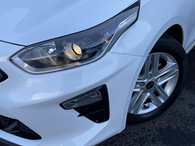 KIA CEE D Ceed Sportswagon 1.5 T-GDi DynamicPlusLine | Stoel/Stuur Verwarming | Climate Control | Achteruitrijcamera | Navigatie