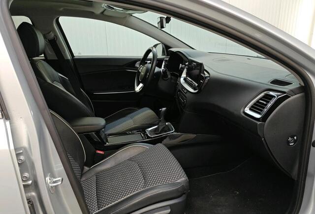 KIA CEE D Ceed Sportswagon 1.0 T-GDi ExecutiveLine Panoramadak Camera JBL Audio Stoelverwarming Stuurverwarming Parkeersensoren Extra getint Glas Navigatie Carplay Android Auto 17 Inch Velgen NL Auto