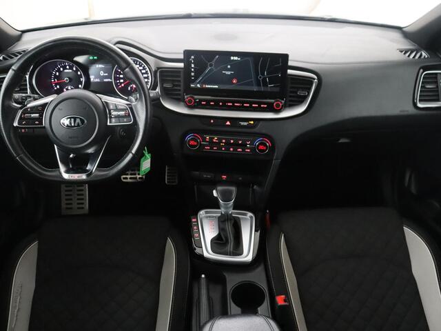 KIA CEE D Ceed Sportswagon 1.5 T-GDi MHEV GT-Line Edition | Cruise control | Trekhaak | Camera | Park assist | Carplay | Climate control | Full LED | 17" velgen