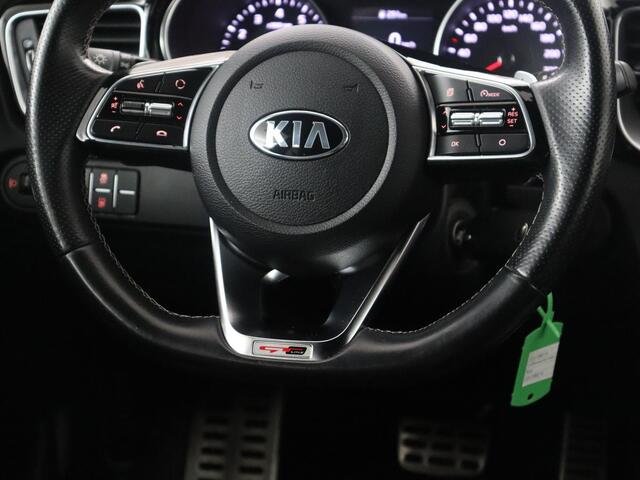 KIA CEE D Ceed Sportswagon 1.5 T-GDi MHEV GT-Line Edition | Cruise control | Trekhaak | Camera | Park assist | Carplay | Climate control | Full LED | 17" velgen