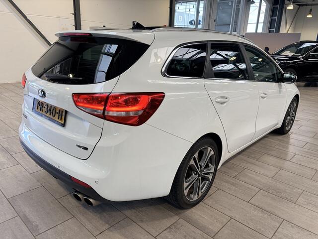 KIA CEE D cee'd Sportswagon 1.0 T-GDi 120pk GT-Line Summer Edition | Pano | Camera | Clima | Cruise | Stoel // Stuurwiel verwarming | All-Season banden |
