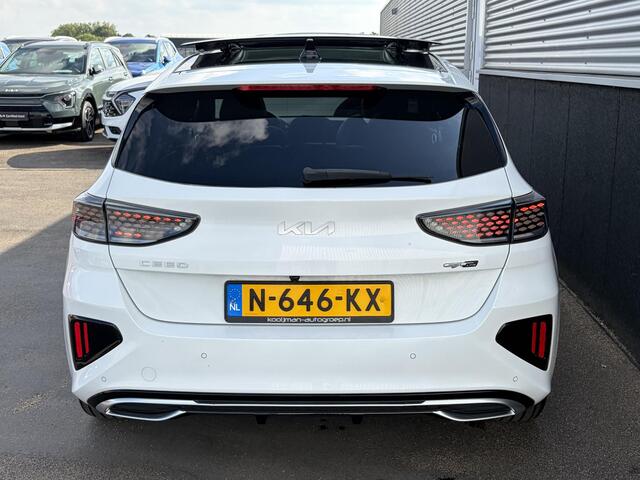KIA CEE D Ceed 1.0 T-GDi GT-Line Schuif/kanteldak, Nieuw logo! Stoelverwarming- & Stuurwiel verwarmd, Dodehoekdetectie, Digitaal dashboard, Achteruitrijcamera, Navigatie