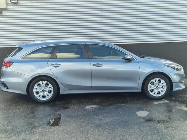 KIA CEE D Ceed Sportswagon 1.5 T-GDi DynamicLine Trekhaak, navigatie Apple CarPlay/Android Auto, parkeersensoren v&a, cruise control, 1e eign. BTW-auto