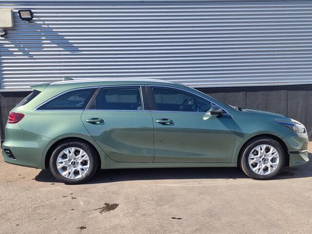 KIA CEE D Ceed Sportswagon 1.5 T-GDi DynamicLine Trekhaak, navigatie Apple CarPlay/Android Auto, parkeersensoren v&a, cruise control, 1e eign. BTW-auto