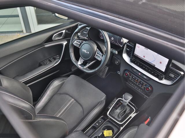 KIA CEE D Ceed Sportswagon 1.5 T-GDi GT-Line DCT7 Automaat | Panoramadak | Stoelverwarming | JBL | 17 inch LMV | tot 10 Jaar Garantie! |