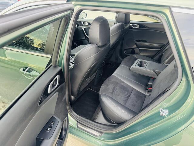 KIA CEE D Ceed Sportswagon 1.5 T-GDi GT-PlusLine Automaat|Panoramadak|Stoelen & Stuurwiel verwarmd|Dodehoekdetectie|PDC|LED|BTW-auto|1e Eigenaar