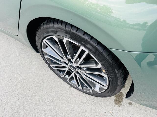 KIA CEE D Ceed Sportswagon 1.5 T-GDi GT-PlusLine Automaat|Panoramadak|Stoelen & Stuurwiel verwarmd|Dodehoekdetectie|PDC|LED|BTW-auto|1e Eigenaar