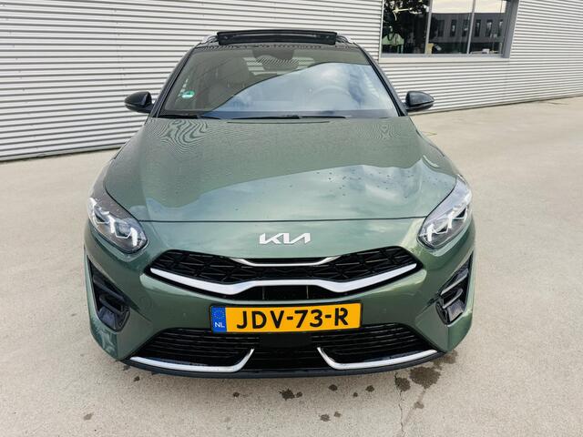 KIA CEE D Ceed Sportswagon 1.5 T-GDi GT-PlusLine Automaat|Panoramadak|Stoelen & Stuurwiel verwarmd|Dodehoekdetectie|PDC|LED|BTW-auto|1e Eigenaar