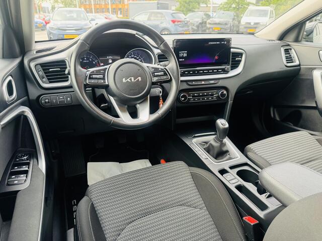 KIA CEE D Ceed Sportswagon 1.5 T-GDi DynamicLine Eerste Eigenaar | Trekhaak | Climate Control | Navigatie | Apple Carplay & Android Auto | Cruise Control