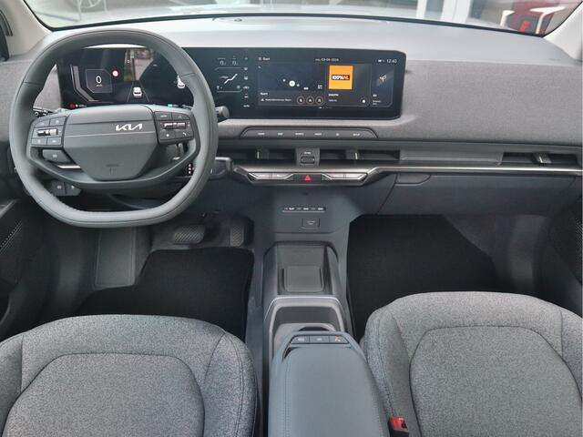 KIA EV2 Plus 42.2 kWh | Direct Leverbaar | Stuur + Stoelverwarming | Navigatie | Tot 10jr. Kia-Garantie |