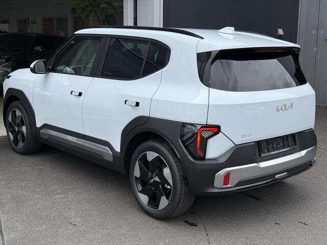 KIA EV2 Plus 42.2 kWh Direct uit Voorraad leverbaar | Actieprijs ¤. 29,890,= rijklaar inclusief inruilactie | Achteruitrijcamera |Stuurverwarming | Dodehoeksensor