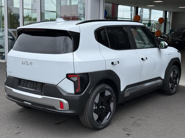 KIA EV2 Plus 42.2 kWh Direct uit Voorraad leverbaar | Actieprijs ¤. 29,890,= rijklaar inclusief inruilactie | Achteruitrijcamera |Stuurverwarming | Dodehoeksensor