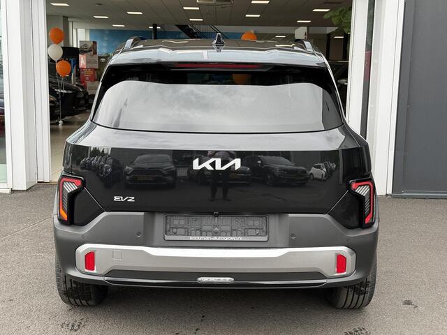 KIA EV2 Plus 42.2 kWh Direct uit Voorraad leverbaar | Actieprijs ¤. 29,890,= rijklaar inclusief inruilactie | Batterijverwarming | Privacy Glass | Stoel/stuurverwarming